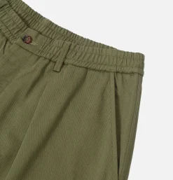 UNIVERSAL WORKS Pantalons*Pleated Track Pant Olive
